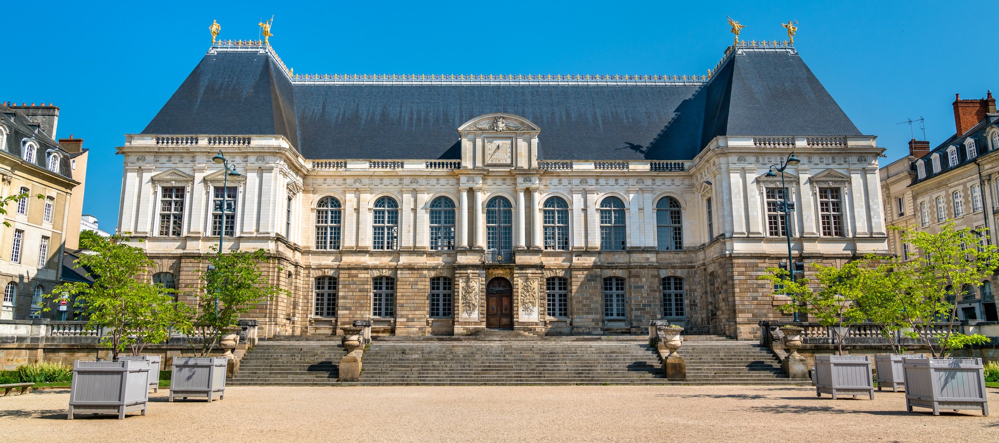 PARLEMENT RENNES RECADREE 1189668976
